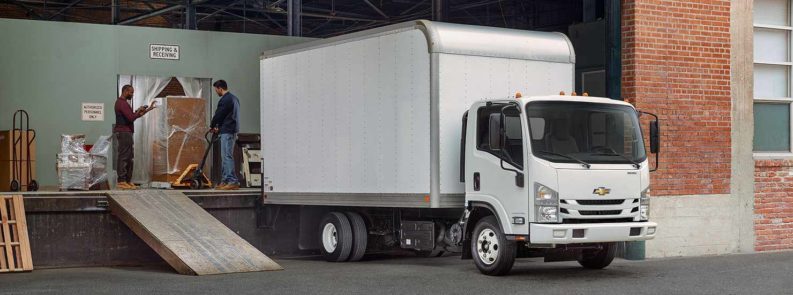 3 Immediate Benefits to Buying a Box Truck