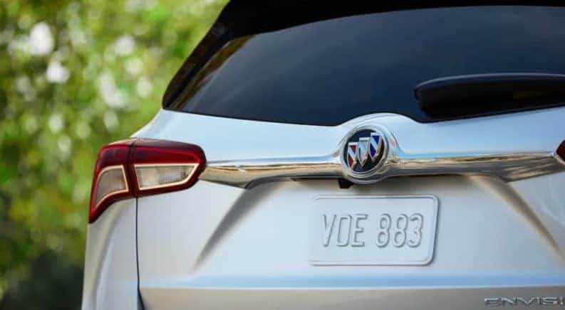 Closeup of the 2019 Buick Envision tailgate and rear window