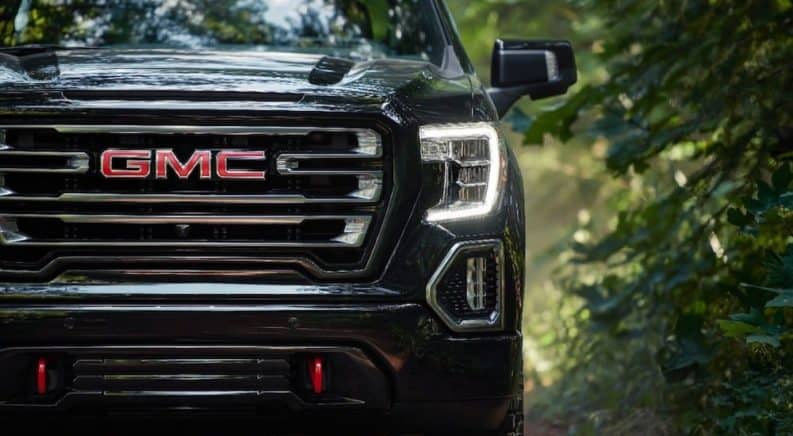 A black Sierra AT4 stands in victory in 2019 GMC Sierra 1500 vs 2019 Ford F-150
