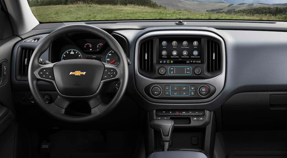 The dashboard and screen are shown in the 2021 Chevy Colorado.