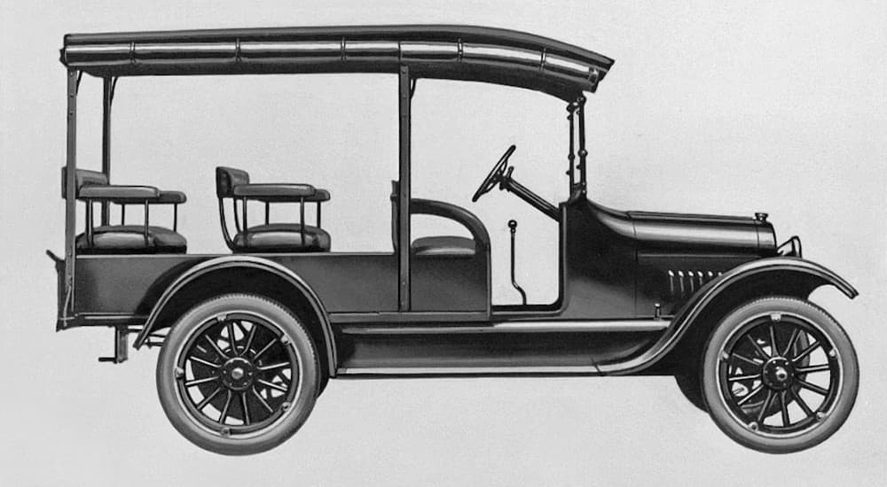 A drawing shows a 1918 Chevy Model 490.