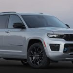 A popular Jeep Grand Cherokee 4xe for sale, a grey 2022 Jeep Grand Cherokee 4xe is shown angled right.